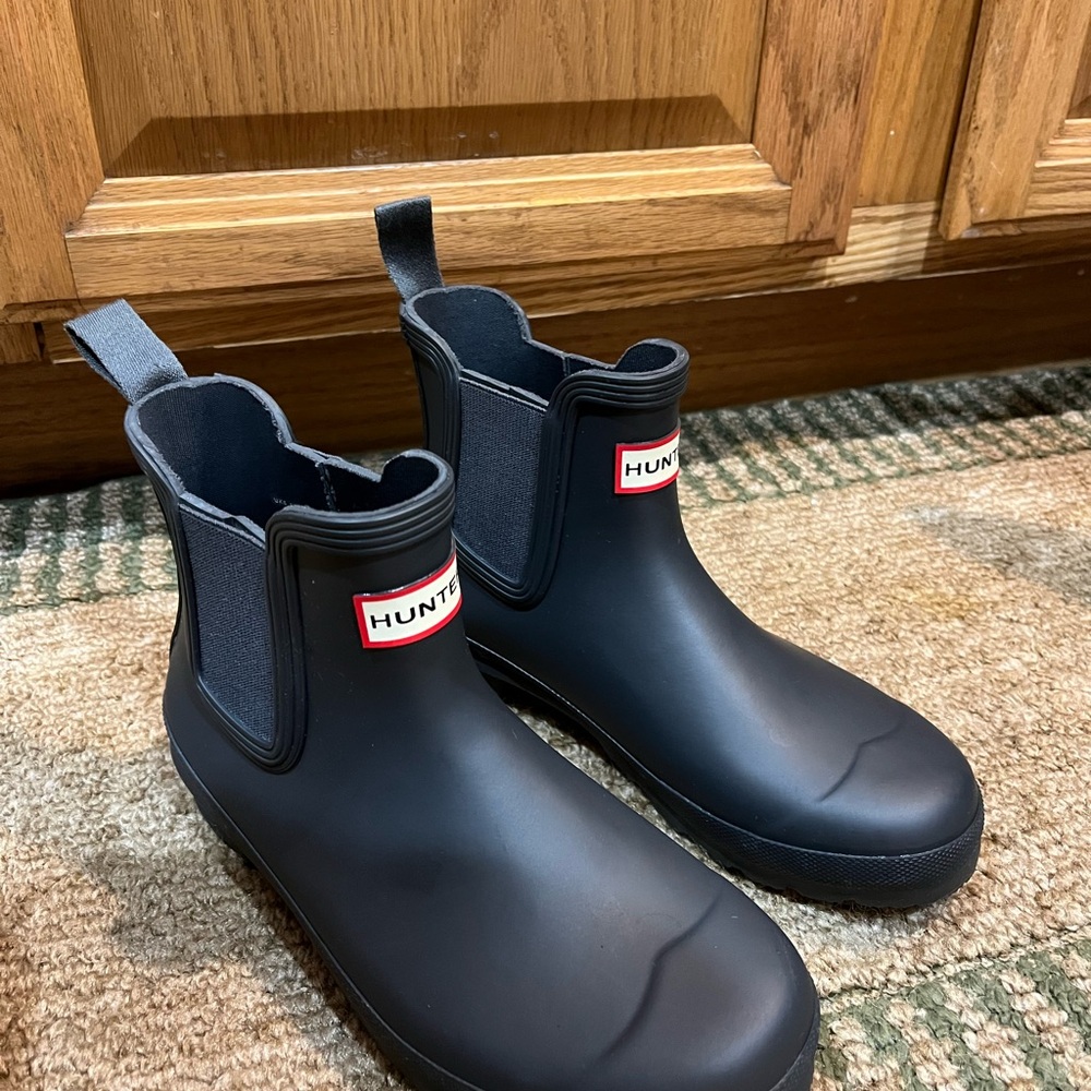 Hunter Matte Black Short Boots never worn